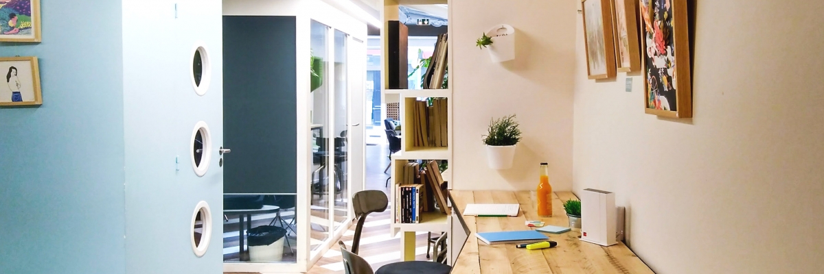 Chaque mois un nouvel artiste, peintures, illustrations, photos, aux grés des rencontres ou de nos recherches, nous affichons gratuitement les œuvres d’artistes coup de cœur !