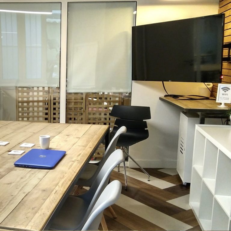 bureau privé 6 personnes en coworking chez myCowork Montorgueil - flexible - sans engagement - Paris2