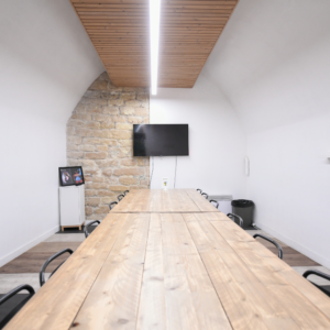 Salle de réunion Niki, capacité 12 personnes - myCowork - Beaubourg le Marais