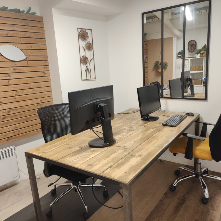 Bureau 1 à 3 personnes - myCowork Beaubourg, Marais, Paris 4 - bureau n°9 - bureau privé en coworking chez myCowork Beaubourg