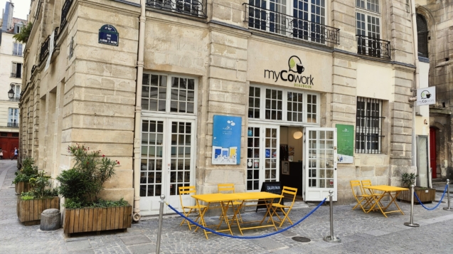 Terrasse de myCowork Beaubourg - espace de coworking parisien hyper central, familial et accueillant. Profiter de l’été pour poser vos valises chez myCowork
