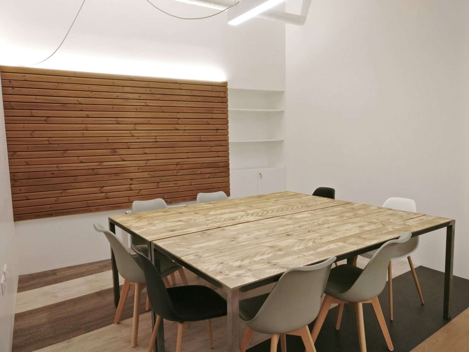 Bureau-8-pers-myCowok-Beaubourg-2-scaled-1